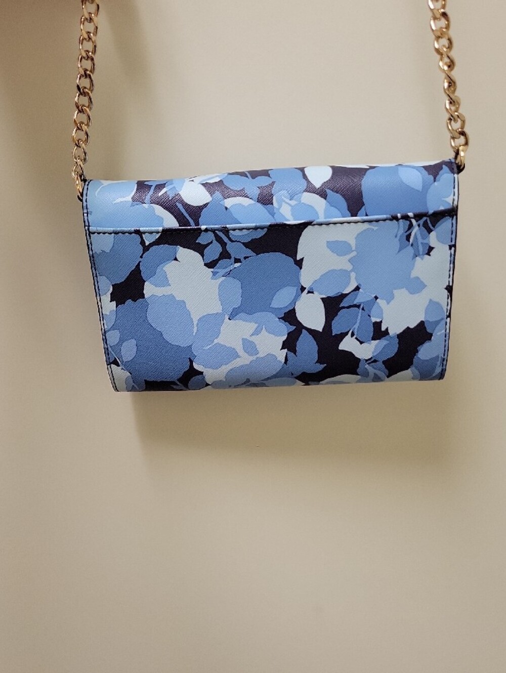 Michael Kors Blue Floral Crossbody Wallet with Gold Chain - Picture 3 of 8